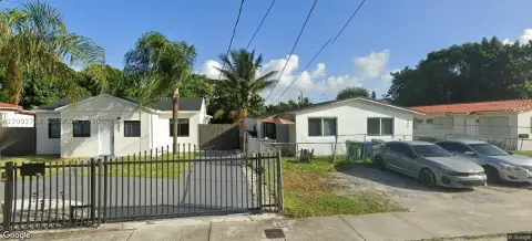 Updated Duplex with Fenced Yard