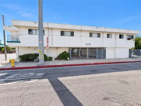 5-Unit Mixed-Use Property