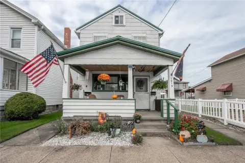 Stacked Duplex with Garage Apartment
