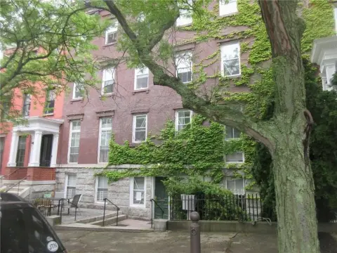 Brick 8-Unit Apartment Building