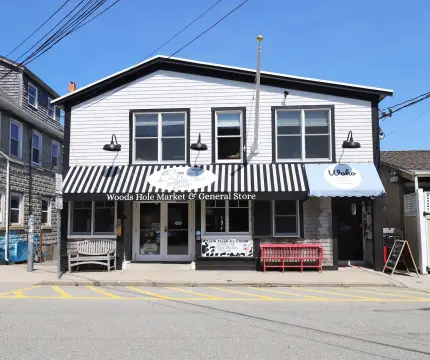 Waterfront Retail and Restaurant Property
