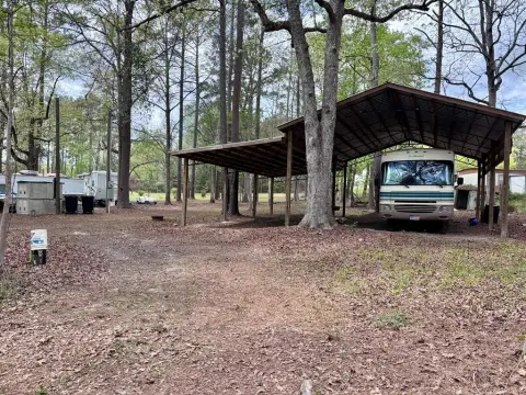 Unrestricted Lots with Amenities