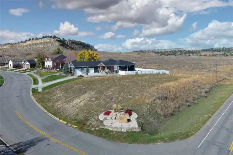 Residential Land with Mountain Views