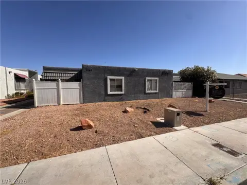Income-Generating Fourplex in Central Las Vegas