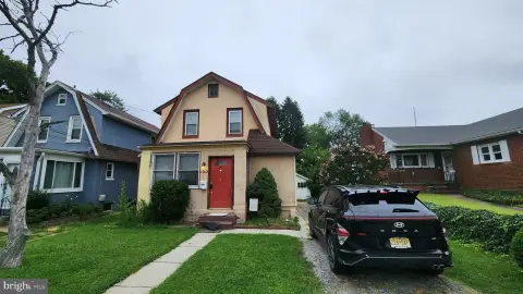 Duplex with Detached Garage