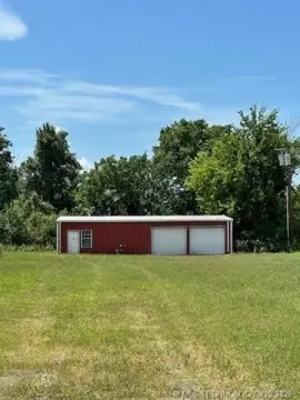 Commercial Lot with Warehouse Shell