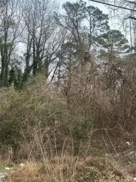 Residential Lot Near Airport