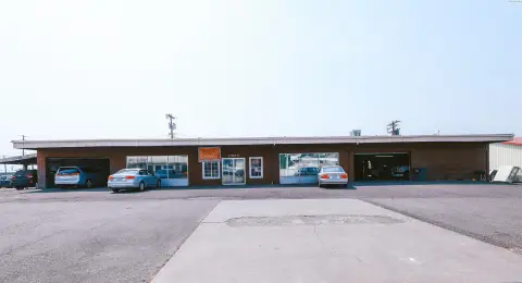 Auto Shop Building with Roll-Up Doors