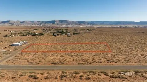 Versatile Commercial Land Near Lake Powell