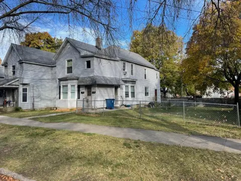 Well-Maintained Duplex with Two 2BR Units