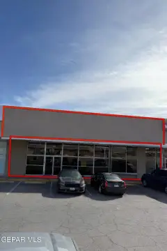 Versatile Commercial Suite in El Paso