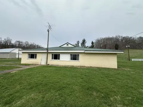 Middleport Office with Expansion Potential