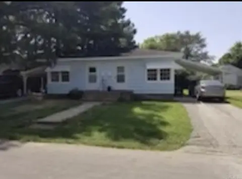 Clarksville Duplex: Investment Opportunity