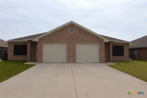 Killeen Duplex with Income Potential