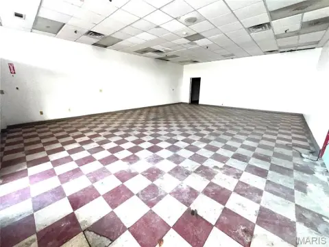 Restaurant Dining Area Lease Space
