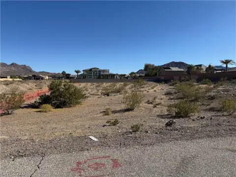 Residential Land in Mission Hills