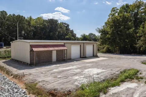 Flex Space with Utility Access