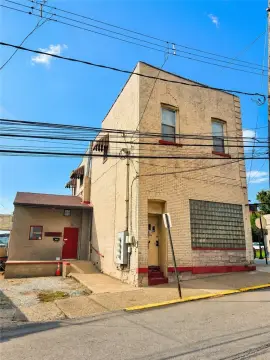 Multi-Unit Retail Storefront