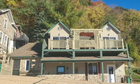 Mixed-Use Property in Marquette, Iowa