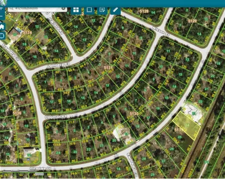 Oversized Homesite in Port Charlotte