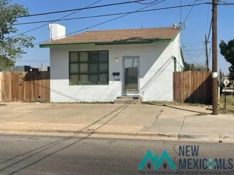 Live-Work Property with Kitchen