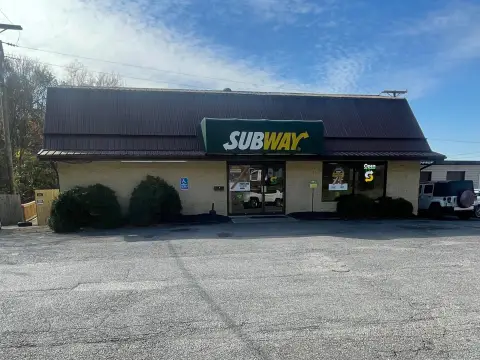 Mixed-Use Income Property For Sale