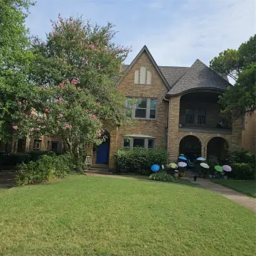 Three-Unit Triplex with Fenced Yard