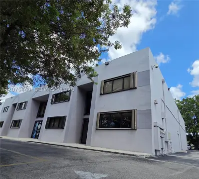 Office-Warehouse Flex Space