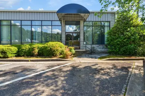 Right-End Office Suite in Retail Complex