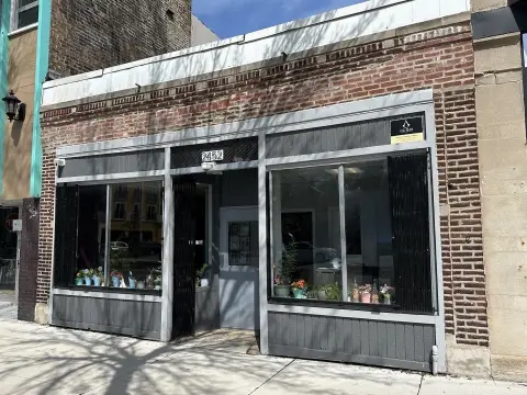 Single-Story Storefront Office