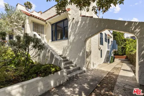 Silver Lake Duplex with Upside
