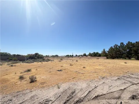 Residential Land with Mountain Views