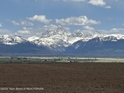 Estate Lot with Panoramic Views