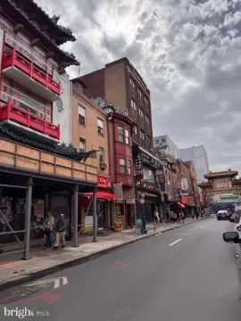 Prime Chinatown Commercial Building