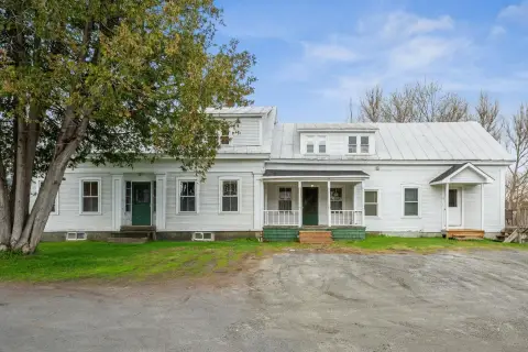 Upgraded Multifamily Property with Office Spaces