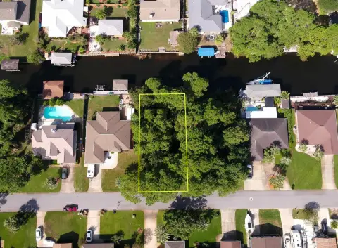 Waterfront Homesite in Gulf Breeze