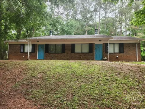 Well-Maintained Duplex Investment Opportunity