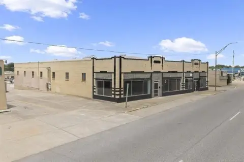 Remodeled Retail Building with Rear Loading