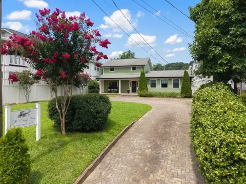 Renovated Carriage House