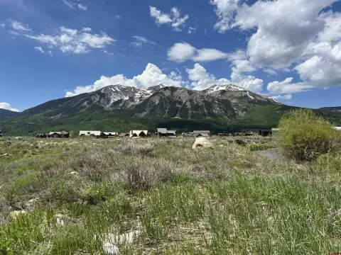 Fly-In/Fly-Out Mountain Living Homesite