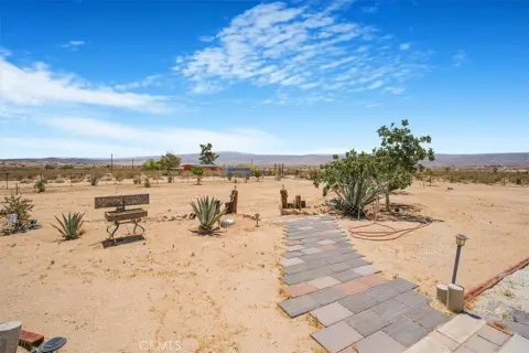 Joshua Tree Fenced Land Parcel