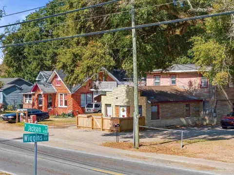 Income-Producing Property in Pensacola, FL