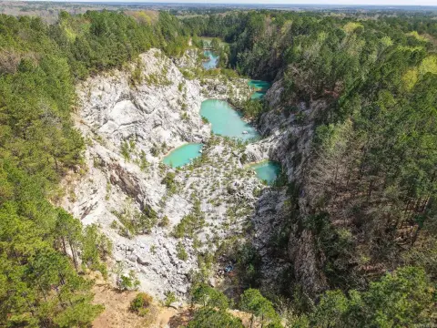 Unique Acreage with Quarry Features