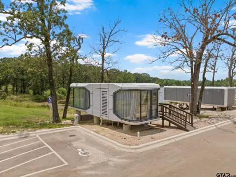 Turnkey Resort Property on Lake