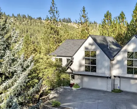 Remodeled Townhome Near Downtown Spokane