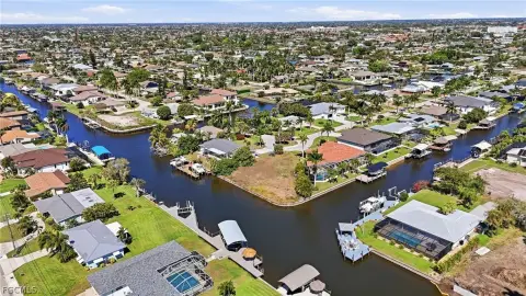 Waterfront Lot in Yacht Club