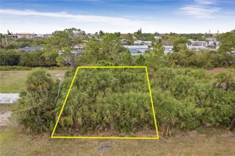 Gulf-Access Waterfront Canal Lot