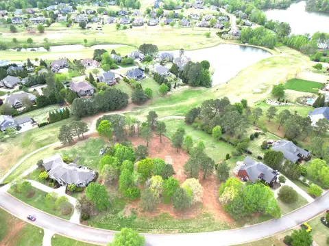 Residential Lot in Woodfin Ridge
