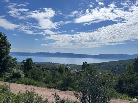 Residential Land Lot with Lake Views