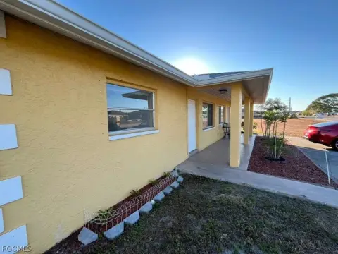 Cape Coral Duplex: High-Yield Investment